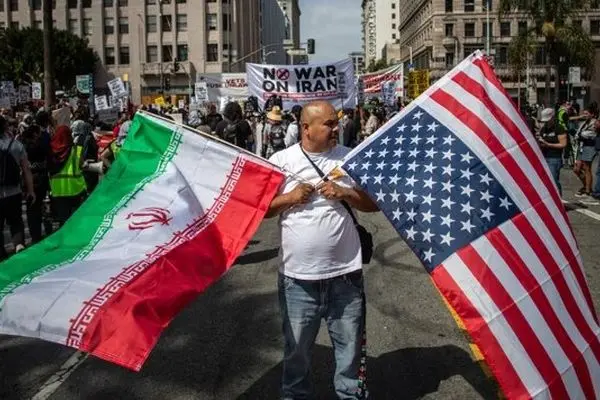 آمریکایی‌ها در اعتراض به حملات واشنگتن به ایران تظاهرات کردند