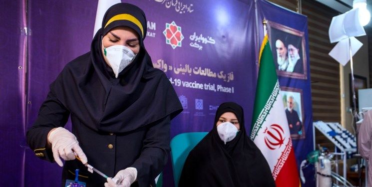 تزریق دومین دوز از واکسن ایرانی کرونا به سه داوطلب اولیه