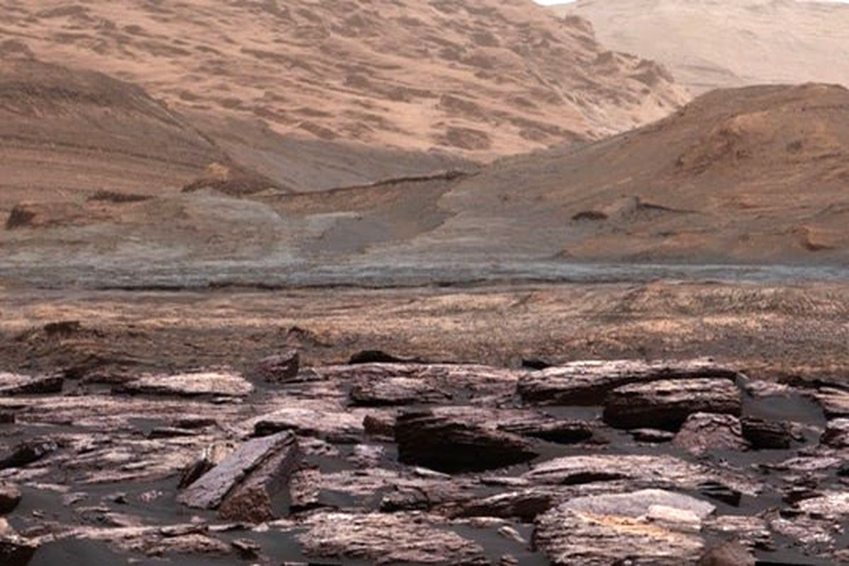 کشف حفره هایی در مریخ که احتمالا در آنها آب بوده است