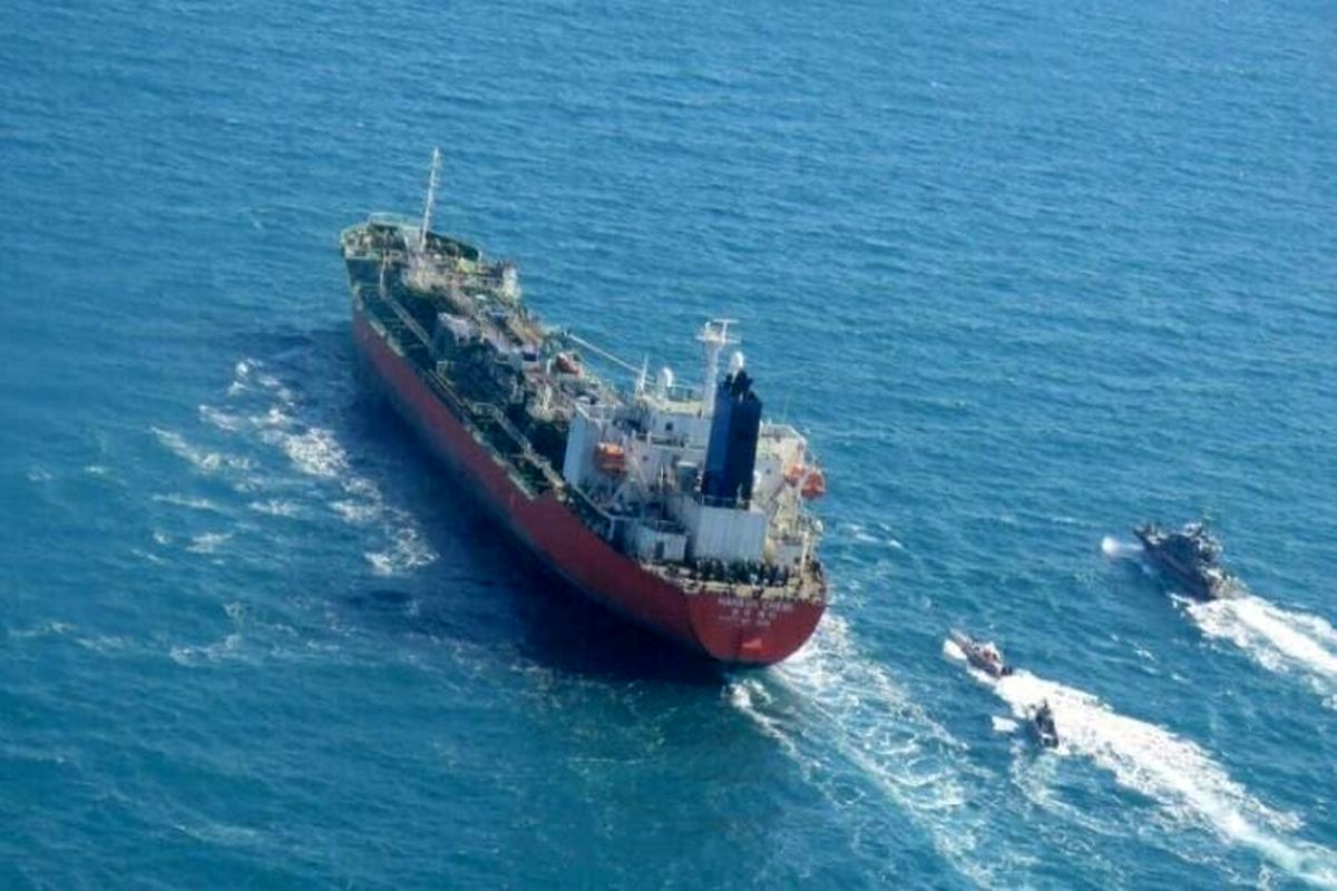 یک نفتکش آمریکایی در دریای عمان توسط ارتش توقیف شد