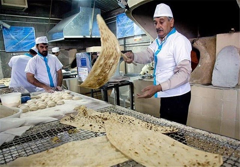 کارخانجات و نانوایان انطباق نوع آرد مصرفی با نوع نان را رعایت کنند