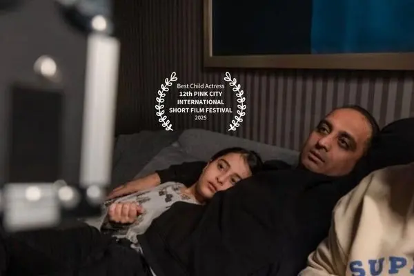 ترنم آهنگر جایزه بهترین بازیگر کودک جشنواره شهر صورتی را گرفت