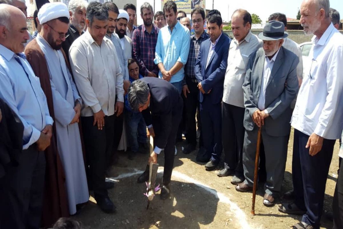کلنگ احداث درمانگاه  تخصصی امام رضا (ع) بیله سوار به زمین زده شد