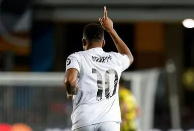 رئال مادرید با بردی حیاتی از سد آلاوس گذشت