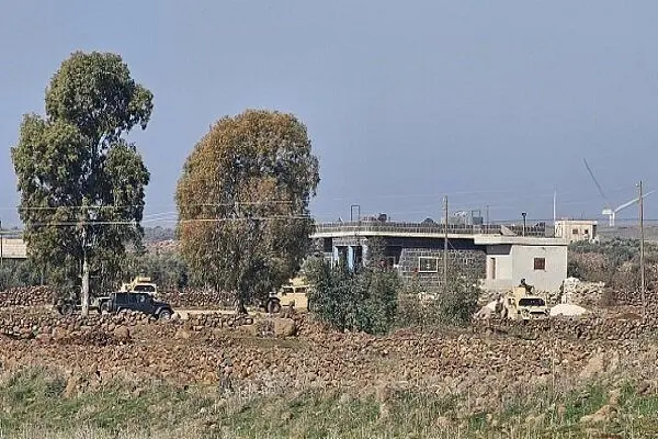 بازرسی مشکوک منازل روستای «المشیرفه» توسط نیروهای اسرائیلی