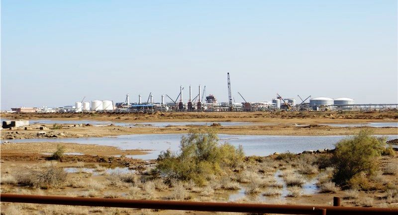 خطر نشت نفت  تالاب هورالعظیم را تهدید می کند