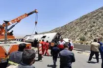 تعداد فوتی‌های حادثه واژگونی اتوبوس در فارس به ۲۱ نفر رسید