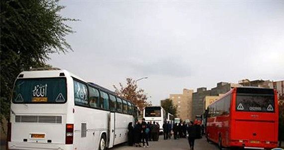 اعزام اولین گروه دانش آموزان پسر تحت حمایت کمیته امداد اصفهان به مشهد الرضا