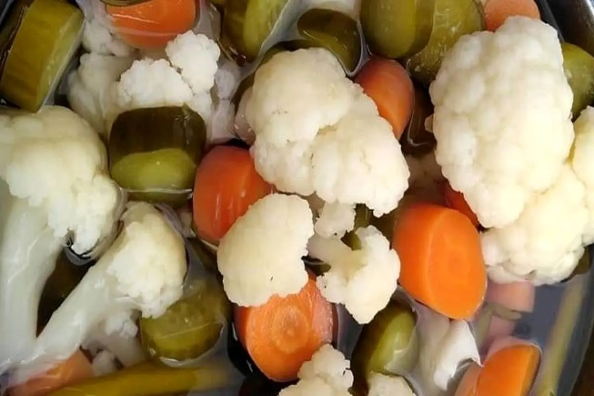 راز خوشمزگی گل کلم شور / طرز تهیه شور گل کلم به روش بازاری