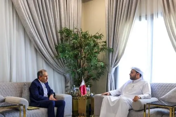 پیام مکتوب عراقچی به وزیر خارجه قطر با محوریت روابط دوجانبه