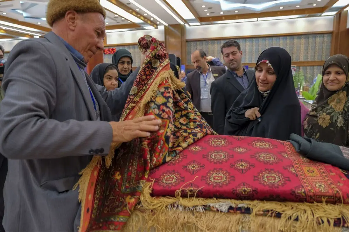 بهروز آذر