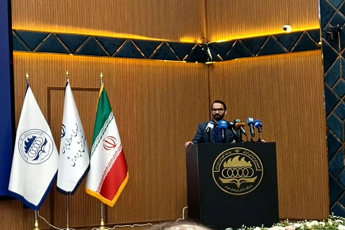 رئیس باشگاه دانش پژوهان