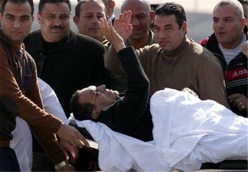 «حسنی مبارک» از بیمارستان به منزل شخصی خود منتقل شد