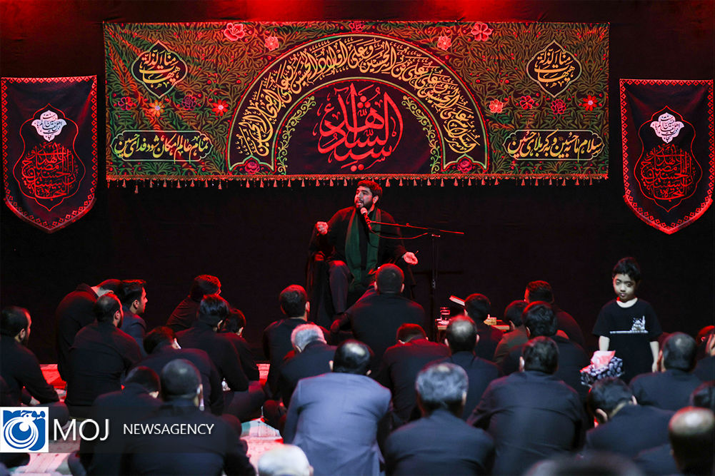 عزاداری شب تاسوعای حسینی در مسجد سلمان نهاد ریاست جمهوری	