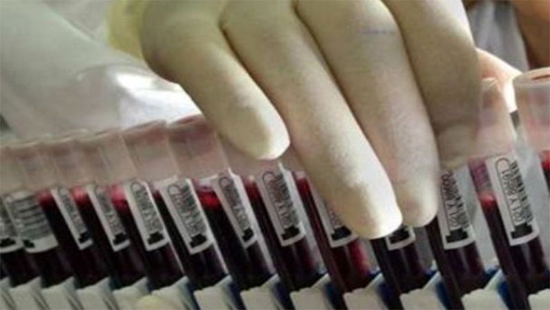 اهدای نشان «تعهد به کیفیت» به بانک خون بند ناف رویان