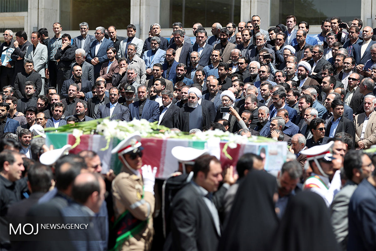 پیکر شهدای ترور به سمت میعادگاه نمازجمعه تهران تشییع شد