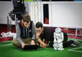 مازندران قهرمان سیزدهمین دوره مسابقات رباتیک بین المللی آزاد ایران شد
