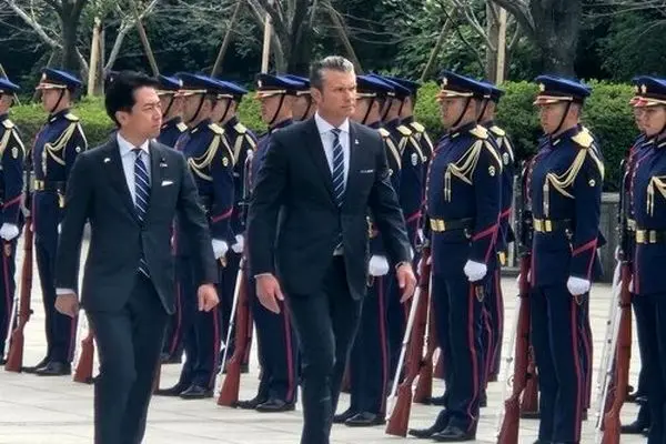 وزیران دفاع آمریکا و ژاپن به جدی بودن وضعیت تهدیدآمیز منطقه‌ اذعان کردند