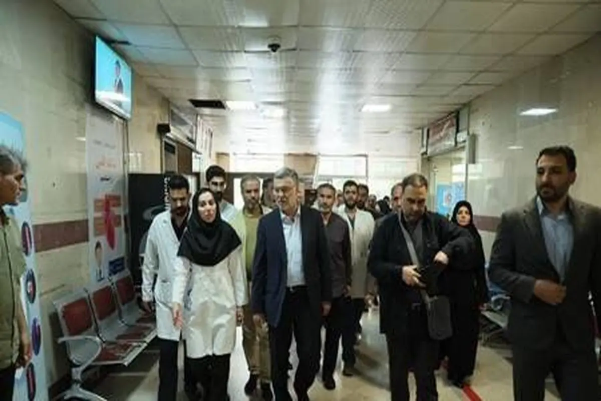 وزیر بهداشت از بیمارستانهای تهران و سرکشی از مجروحان حمله اسرائیل بازدید کرد
