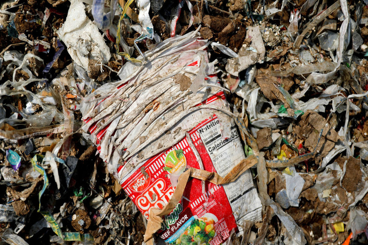 اندونزی صدها کانتینر زباله را به کشورهای تولیدکننده آنها فرستاد