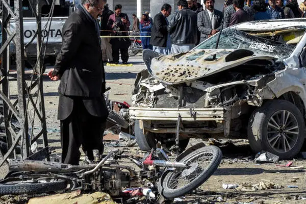 انفجار انتحاری در بیرون دادگاهی در پاکستان با ۱۲ کشته و ۲۰ زخمی