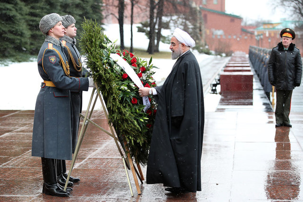 روحانی به قربانیان جنگ جهانی دوم ادای احترام کرد