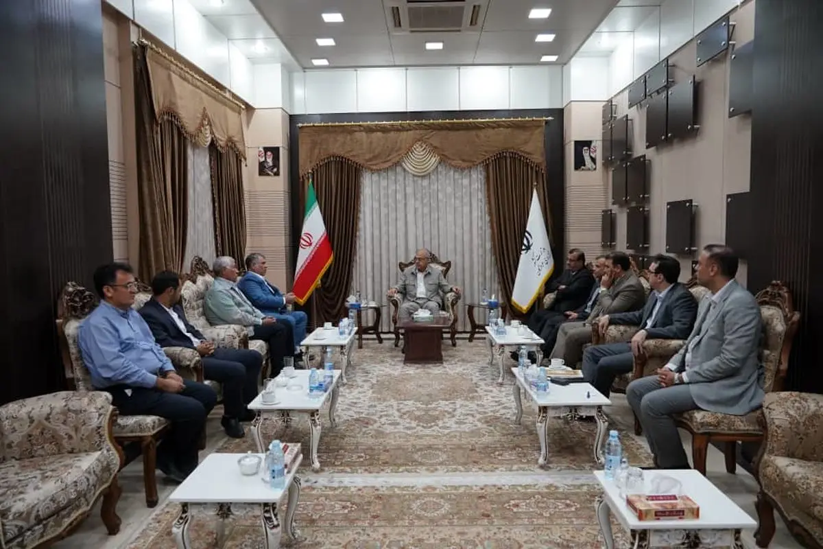 امضای تفاهمنامه تأمین سه دستگاه آمبولانس برای تقویت خدمات فوریتهای پزشکی هرمزگان