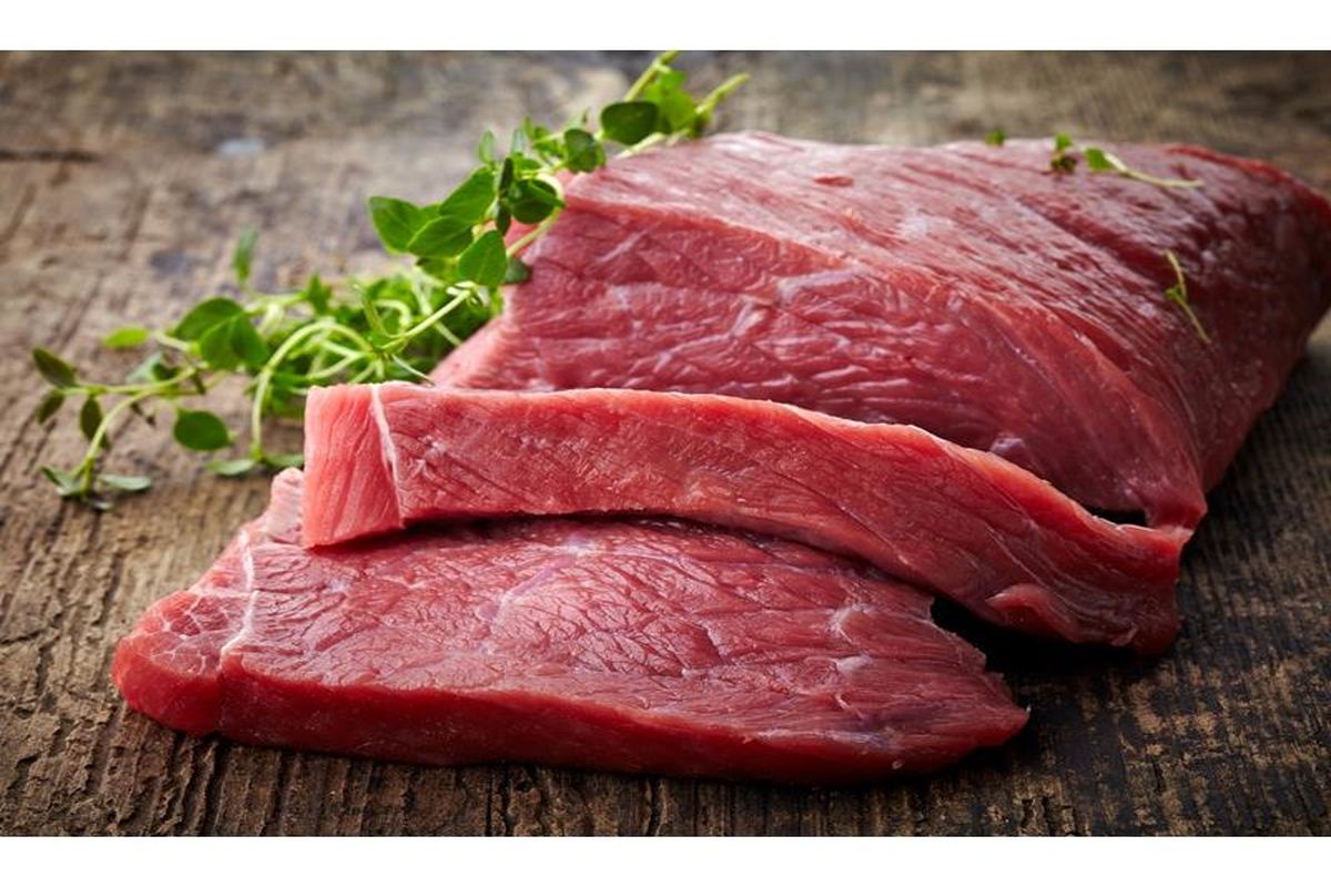 دامداران نوری سالانه 6 هزار و 745 تن گوشت قرمز تولید می کنند