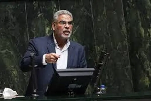 نماینده مجلس نباید از پشت تریبون سخنانی بگوید که اسناد و مدارک آن را در اختیار ندارد