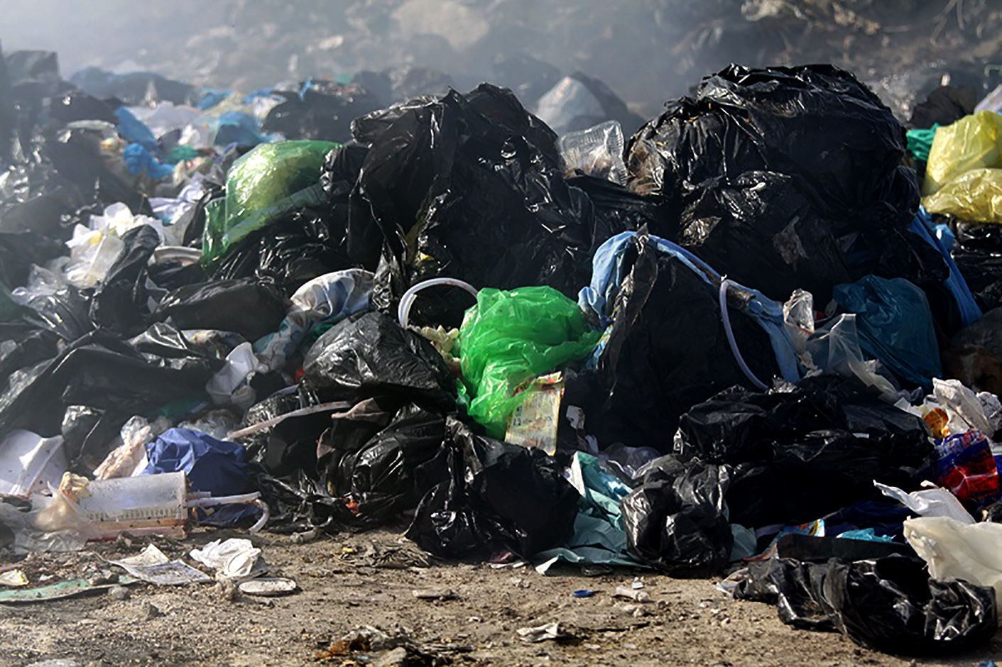 زباله‌گاه شهرستان چناران، فاقد استانداردهای لازم است 