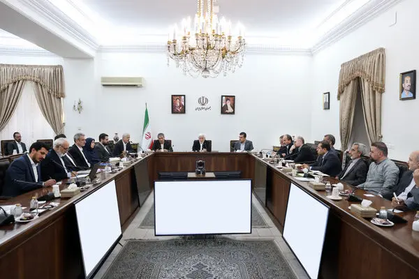 مصرف کننده فناوری‌های دیگر کشورها نباشیم