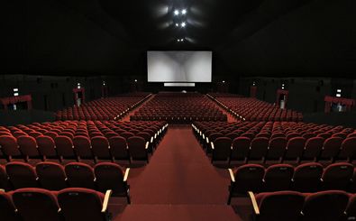 تعطیلی سینماها برای ۱۰ روز دیگر به منظور کنترل پاندمی کرونا