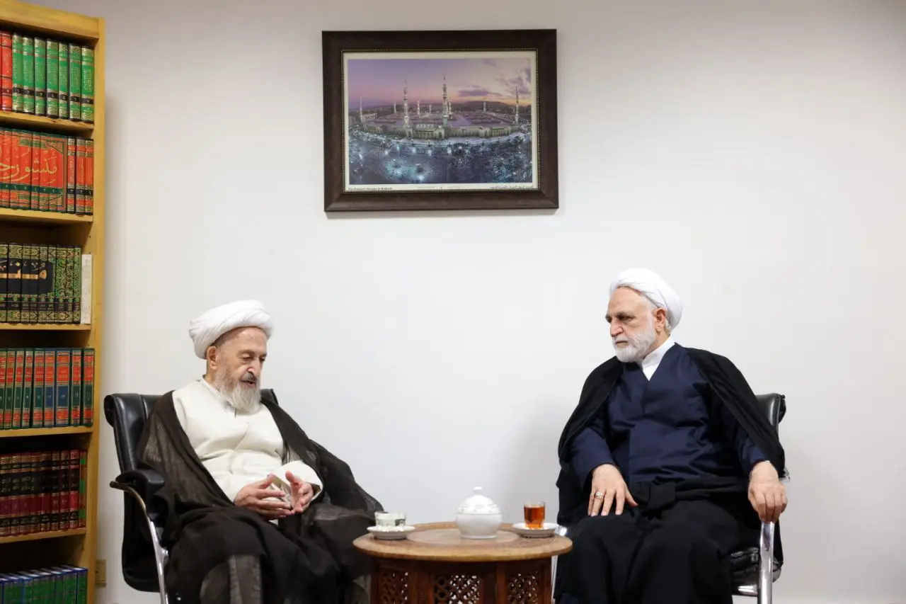 رئیس قوه قضائیه با آیت‌الله سبحانی در قم دیدار کرد