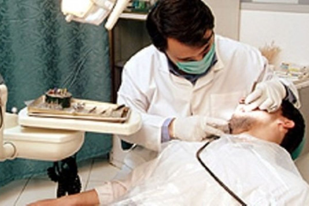 بیمه‌ها به صورت شفاف به تعرفه دندانپزشکی وارد شوند