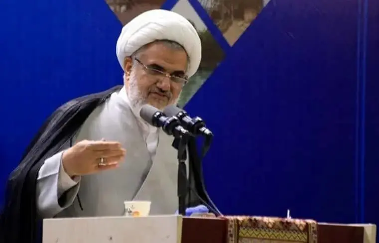 امام جماعت باید امام محله باشد، نه صرفاً پیش‌نماز