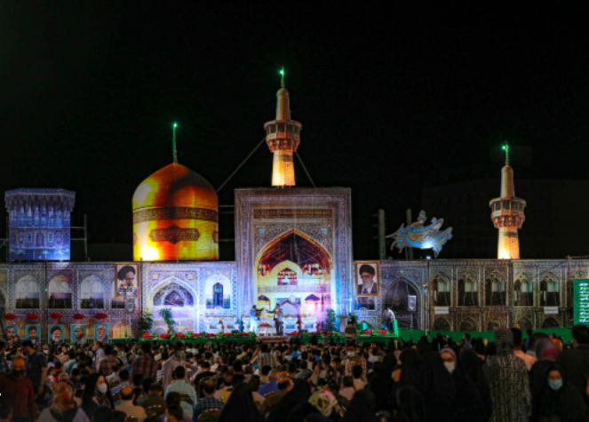 چهاردهمین جشن بزرگ زیرسایه خورشید در یزد برگزار شد