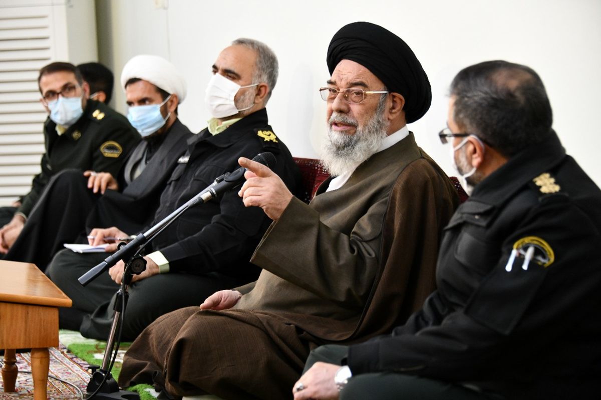 تحریف دستاوردهای انقلاب اسلامی هدف دشمن است