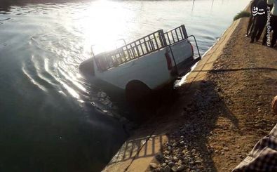 سقوط مرگبار یک وانت نیسان در کانال آب درخمینی شهر 