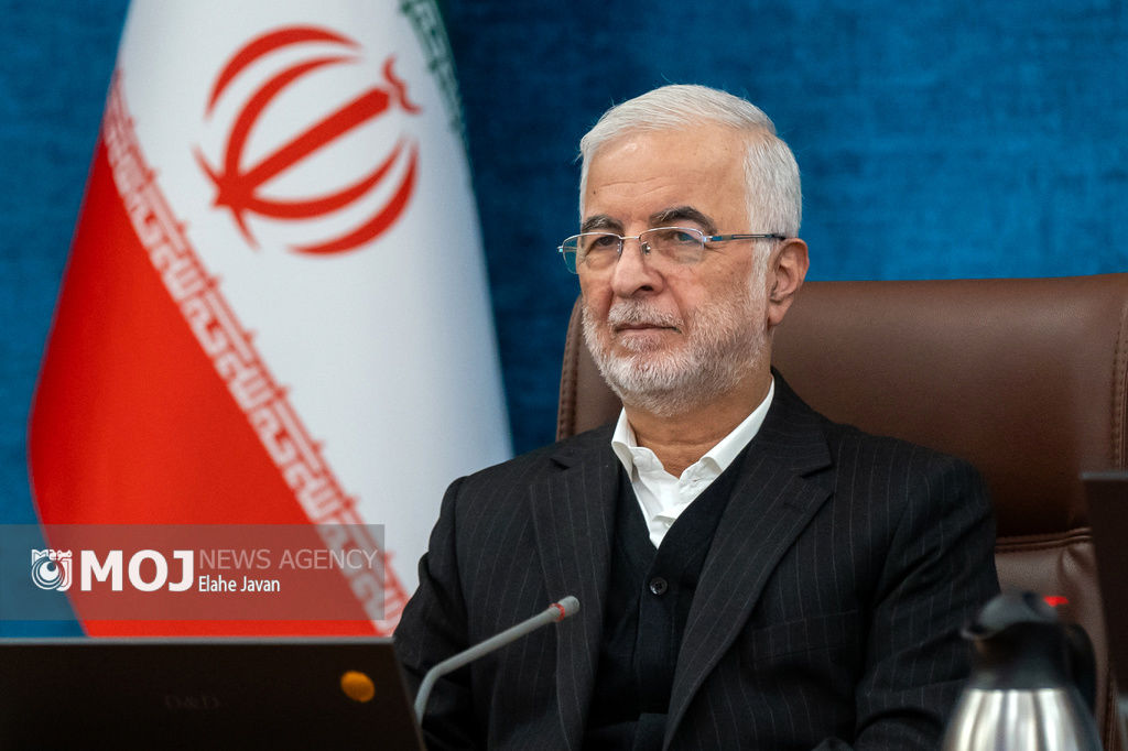 معطلی چندساله برای صدور کارت ملی قابل قبول نیست