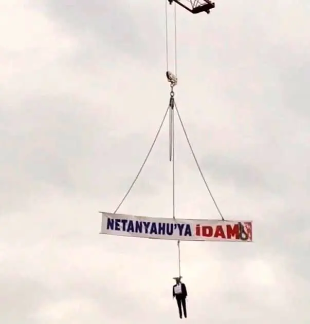 فعالان ترک، ماکت بنیامین نتانیاهو را در ترابزون به‌صورت نمادین اعدام کردند