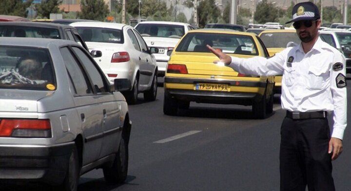 در برخی از مناطق پر تردد اهواز محدودیت های ترافیکی ایجاد میشود