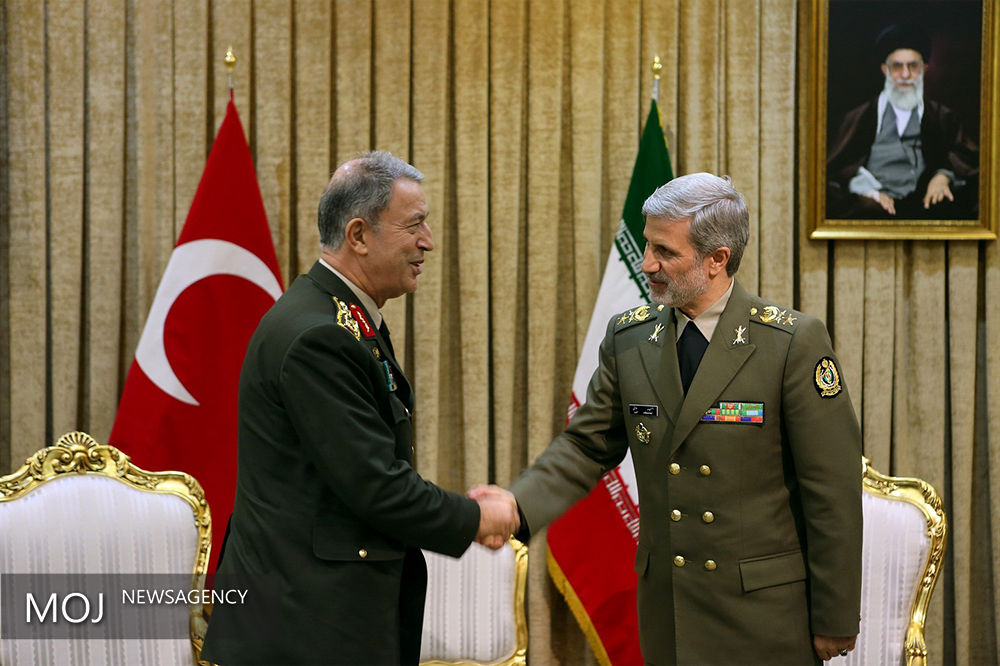 دیدار رییس ستاد کل ارتش ترکیه با وزیر دفاع ایران