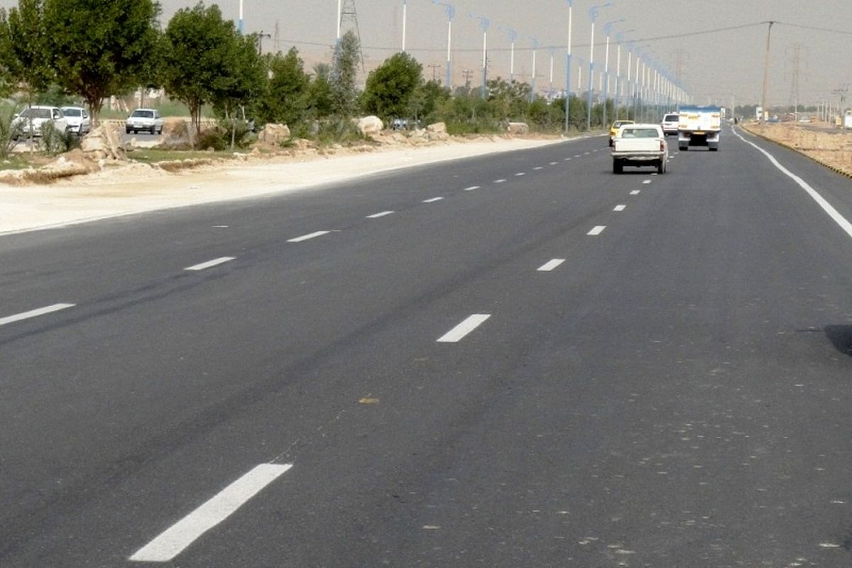 تغییر خط عبور و اصلاح مسیر در جاده های اصفهان از اولویت های ضروری است