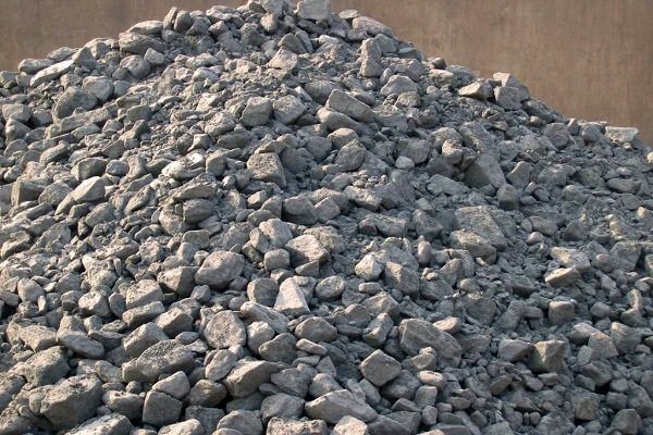 توقیف 22 تن سنگ معدنی قاچاق در بندرعباس