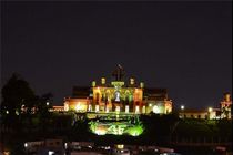 آمریکا «آرامگاه هوگو چاوز» را بمباران کرد + فیلم