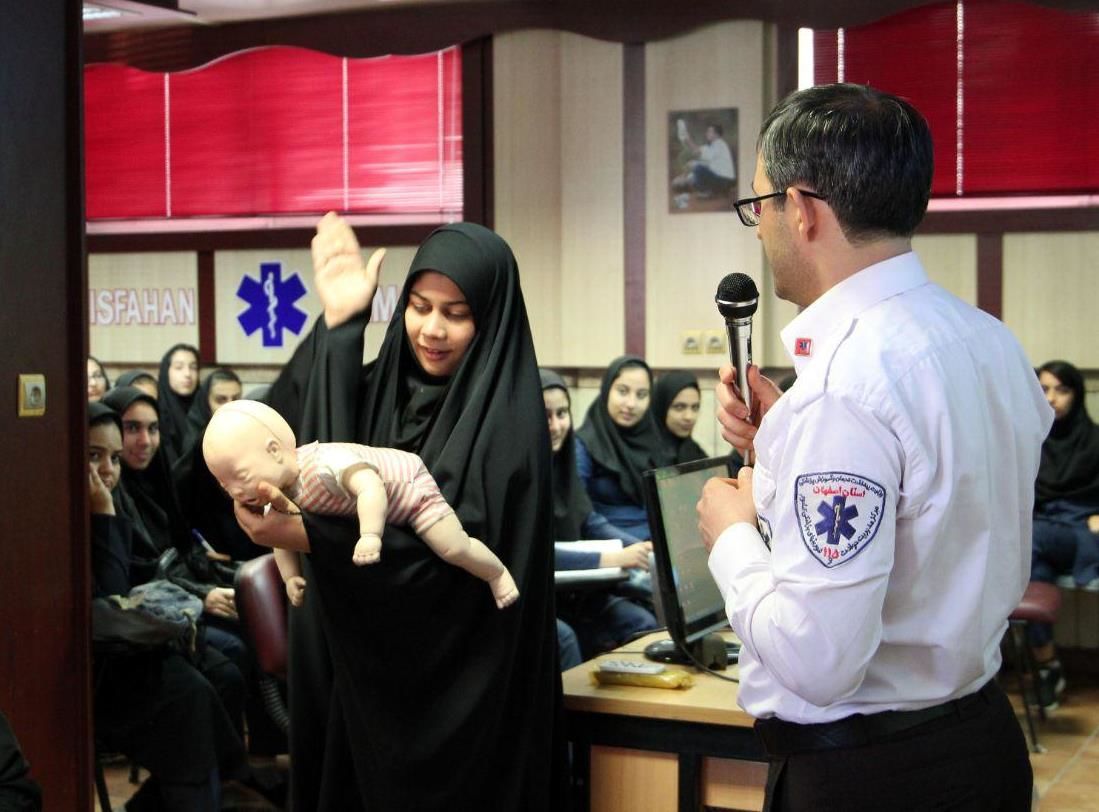3 هزار دانش‌آموز دختر اصفهانی  آموزش کمک های اولیه دیدند