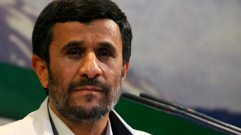 احمدی‌نژاد دست به کار شد