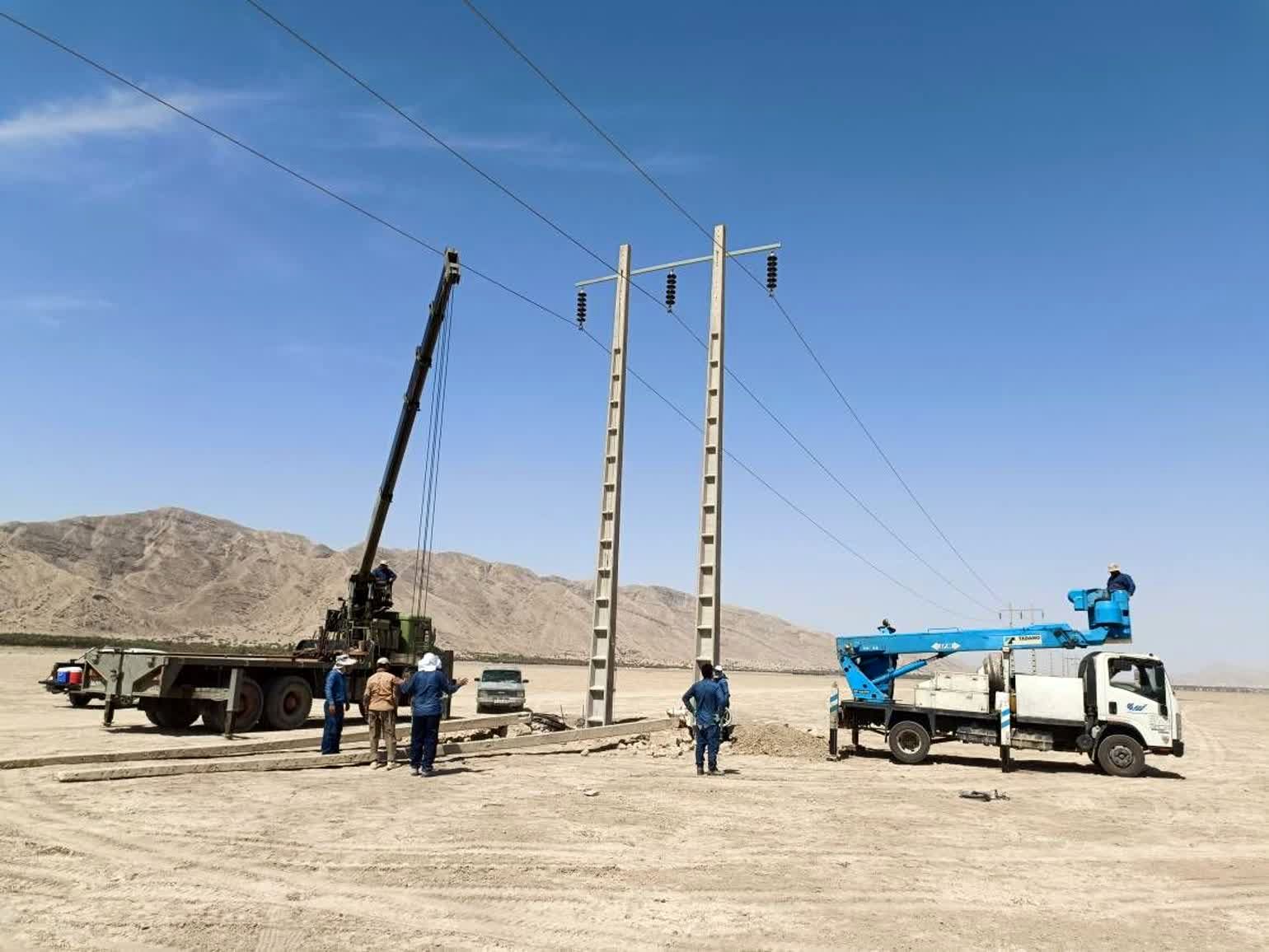 رفع عیب خطوط برق رسانی و تامین برق شهرستان های جنوبی فارس