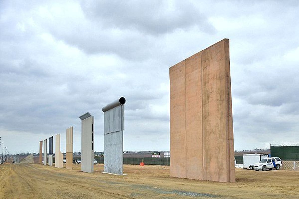 مخالفت مقامات امنیتی سابق آمریکا با احداث دیوار مرزی