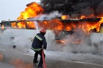 آتش سوزی یک اتوبوس در محور قزوین مهار شد